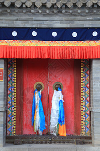 青海塔尔寺藏族风格门窗特写图片