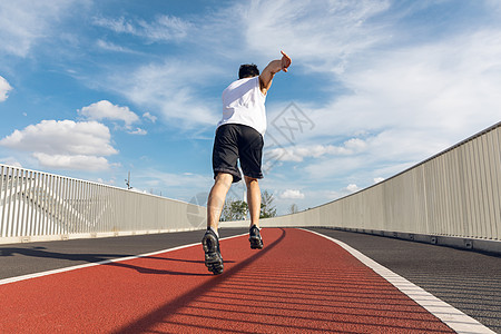 休闲跑步青年男性短跑背景