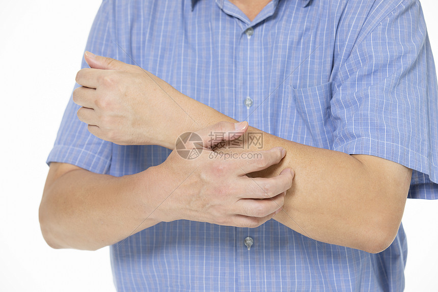 关节疼痛手臂瘙痒的中年人图片