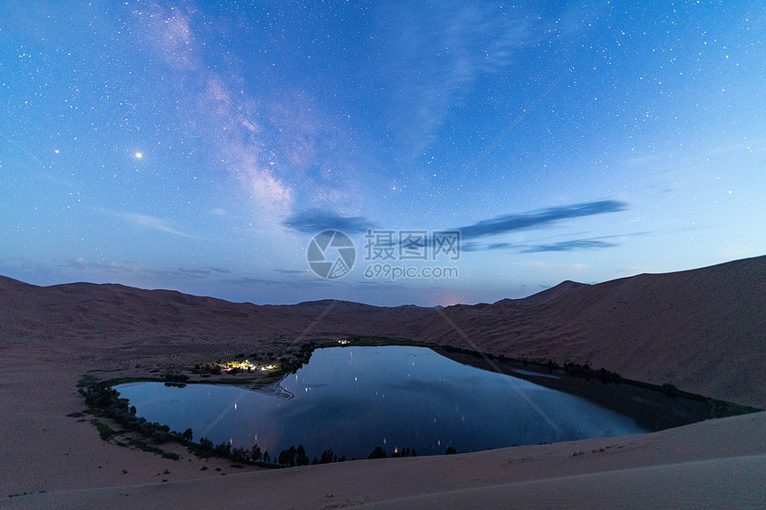 沙漠银河星空图片