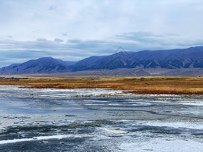 巴里坤草原新疆哈密巴里坤湖背景
