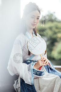 中国风古风汉服美女游园图片