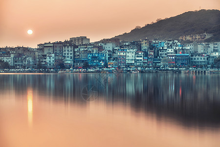 武汉东湖边的小渔村背景图片