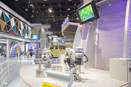 大数据展示科技馆场馆机器人展览背景
