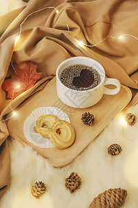 暖冬里的甜品咖啡和曲奇饼干图片