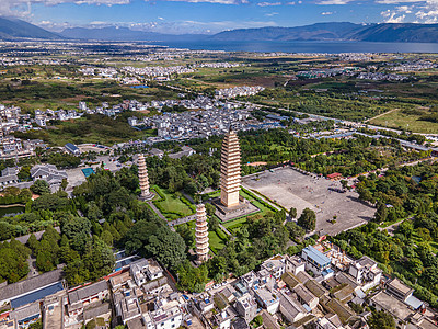 航拍云南大理洱海苍山崇圣寺三塔图片