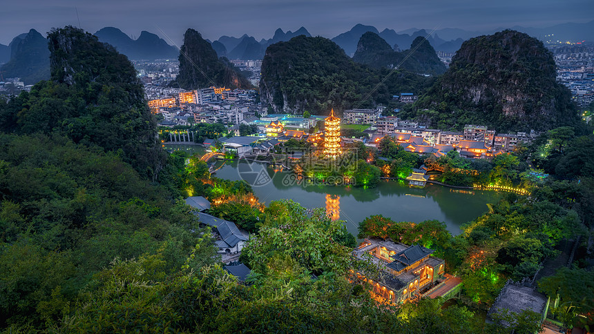 广西桂林二江四湖木龙湖夜景图片