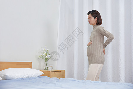 孕妇产前独自一人在家图片