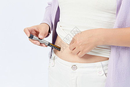 胰岛素注射的中年女性背景图片