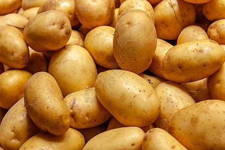 超市货架上的土豆食物高清图片素材