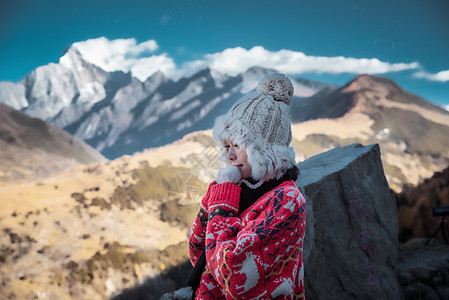 雪景美女冬季雪山女孩写真背景