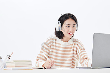 视频学习上网课的女大学生背景