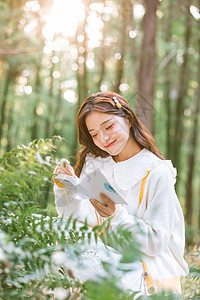 森系美女公园阅读学习图片