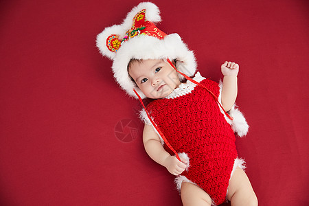 人物装扮素材新年装扮的可爱婴儿背景