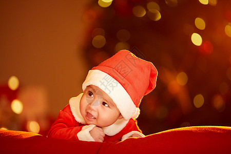 圣诞节穿圣诞服的可爱婴儿高清图片