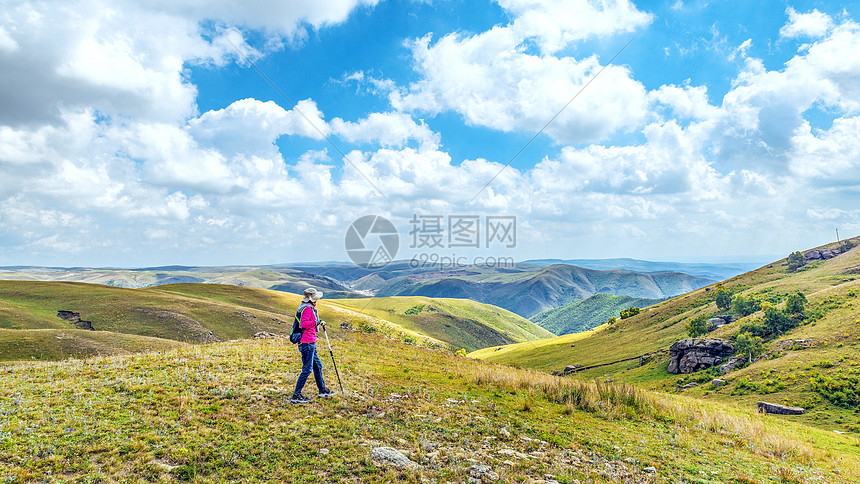 内蒙古高山草原户外登高图片