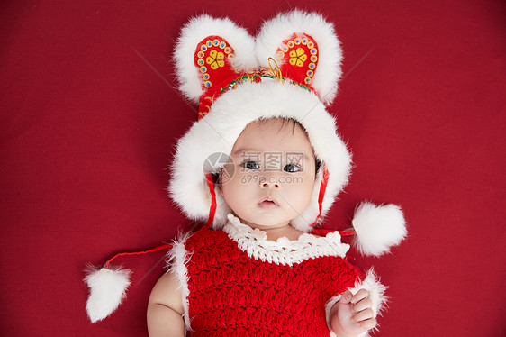 新年春节装扮的可爱婴儿图片