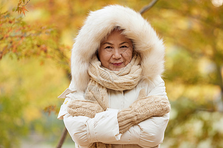 健康老人老年人老奶奶冬季生活保暖背景