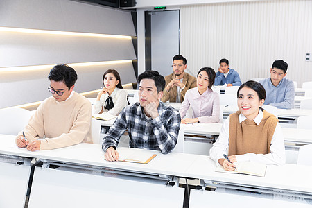 学院成人教育大学生课堂听课听讲背景