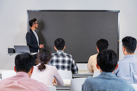 上课不听讲成人教育学院教师讲课背景