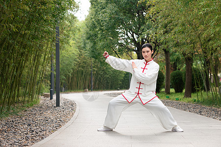 申花vs新鹏城首发：4外援对决！薛庆浩缺阵鲍亚雄先发 安永佳替补