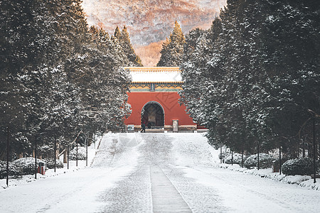 南京明孝陵红墙雪景高清图片