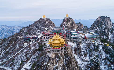 雪景航拍洛阳栾川老君山背景