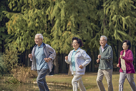 一起运动老年人早晨公园一起跑步背景