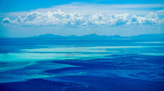 夏手绘油画感的海平面背景