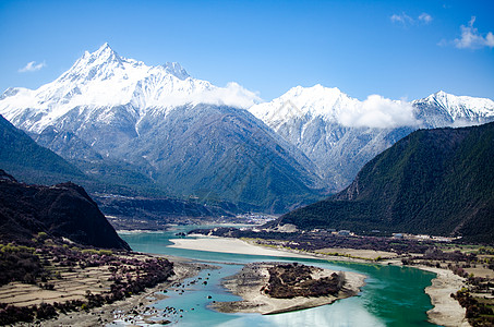 西藏大峡谷雅鲁藏布江峡谷桃花节背景