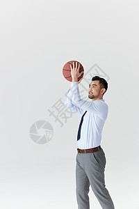 职场男性打篮球背景图片