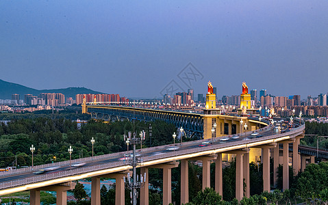 运输工程南京长江大桥车流夜景背景