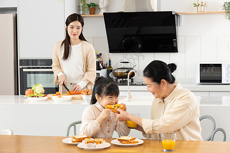 老人吃早餐祖孙三代奶奶喂孙女吃早餐背景