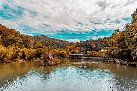 贵州龙宫拍摄于贵州安顺龙宫龙潭湖风光背景