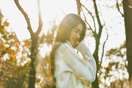 逆光女孩青春清新美女逆光人像背景