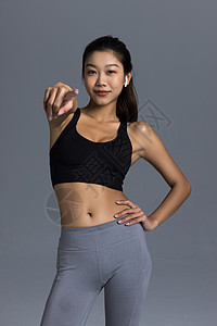 运动健身女性线条身材展示图片