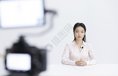 高清图片女性新闻媒体播音员职业形象高清图片新闻媒体播音主持人形象