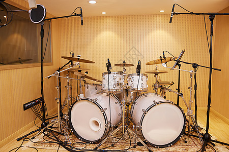 乐器行录音室内的架子鼓空镜头高清图片