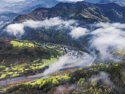 皖南山区歙县石潭村云雾徽派建筑背景