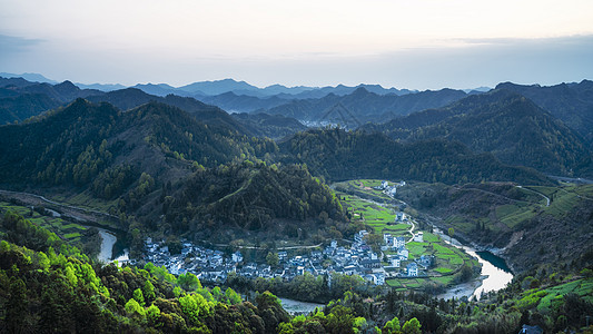 皖南山区歙县石潭村云雾图片