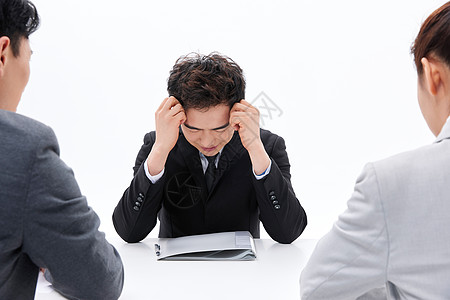 商务男性应对面试官焦虑状态图片