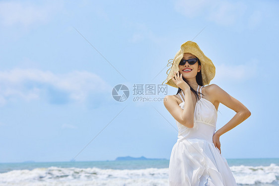 夏日海边美女图片