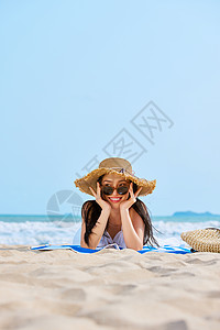 夏日海滩夏日海边沙滩度假美女背景