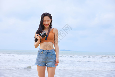 夏日文艺美女海边旅行高清图片