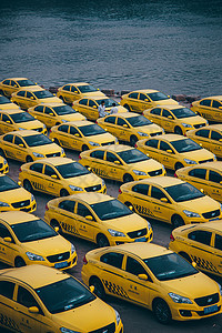 重庆山城特色出租车与建筑图片