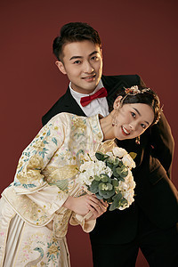 甜蜜中式结婚照图片