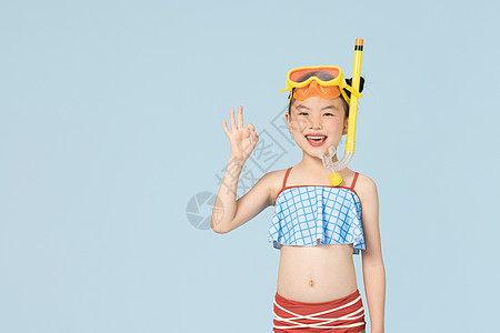 手绘游泳潜水镜夏日泳装可爱小女孩戴潜水镜背景