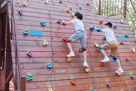 儿童户外学习儿童户外攀爬运动背影背景
