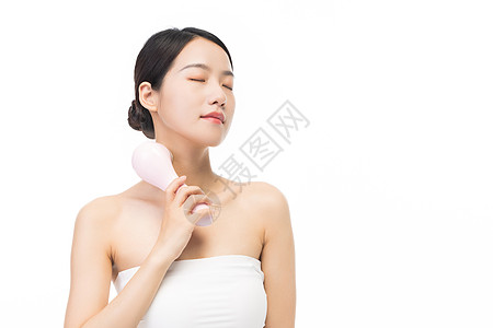 健康女性用洗脸仪洗脖子图片