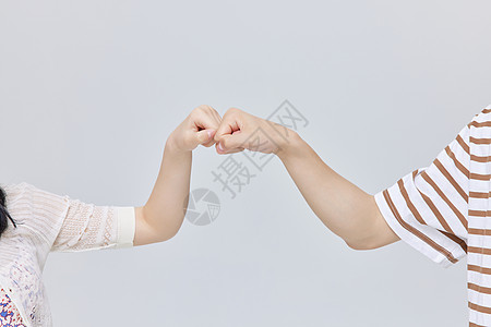 韩系简约情侣做约定手势特写图片素材